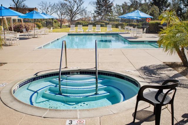 Detail Gallery Image 18 of 27 For 1749 Sawgrass, Escondido,  CA 92026 - 3 Beds | 2 Baths