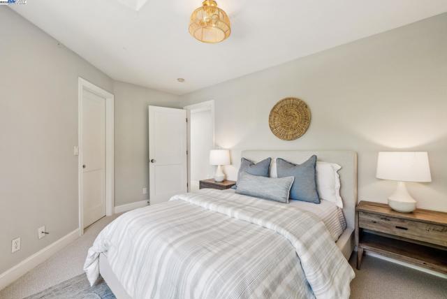 1617 Campesino Ct., Alamo CA: https://media.crmls.org/mediaz/6d3b9678-c541-4c8f-b5eb-646635aa8c09.jpg