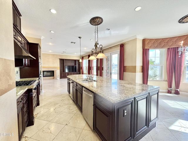 Detail Gallery Image 23 of 73 For 1702 Aleutian Way, Oxnard,  CA 93035 - 4 Beds | 4/1 Baths