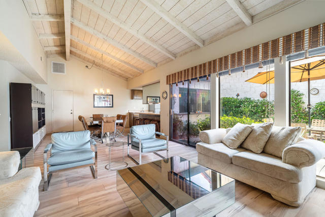2355 S Gene Autry Trail, Palm Springs CA: https://media.crmls.org/mediaz/6d3d72fc-2c24-479b-8a87-810d9ae05568.jpg