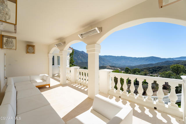 25665 Mulholland Highway, Calabasas CA: https://media.crmls.org/mediaz/6d3d83cd-8e5a-476e-97cd-a2074ddf5f0e.jpg