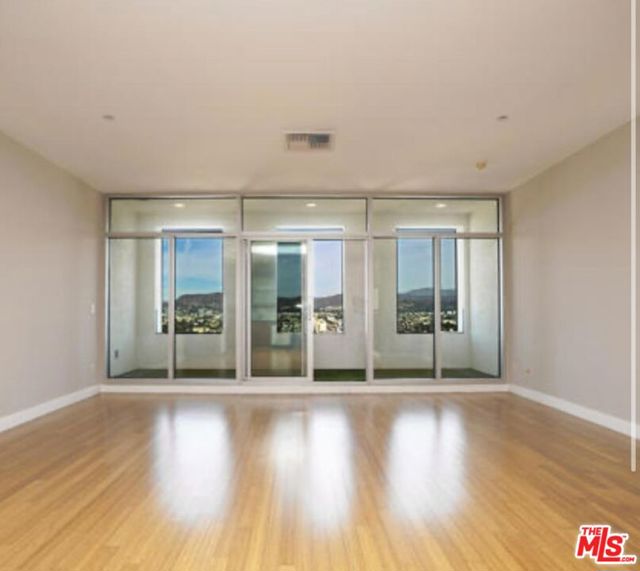 3810 Wilshire Boulevard, Los Angeles CA: https://media.crmls.org/mediaz/6d409b2c-e60c-45a7-97ce-764b1f4f7ec9.jpg