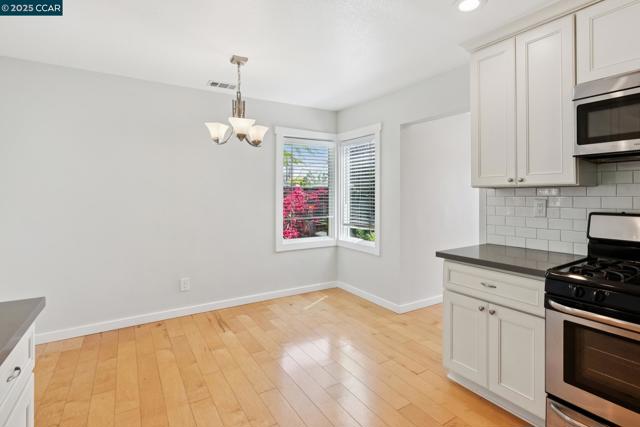 3020 Rose St., Martinez CA: https://media.crmls.org/mediaz/6d409e9c-6b3a-4ad7-a125-3fe413e6ad86.jpg