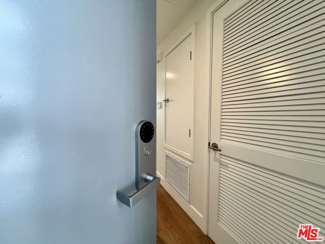 8017 W NORTON Avenue, West Hollywood CA: https://media.crmls.org/mediaz/6d4220f2-358d-486e-b539-5cfe72ae3616.jpg