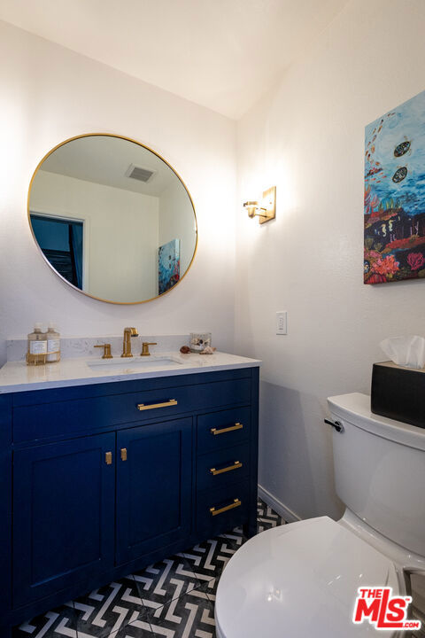12831 Moorpark Street, 14 photo 8