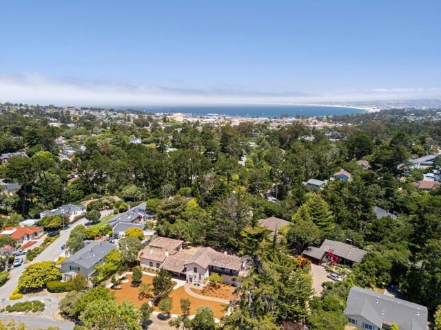 401 San Bernabe Drive, Monterey CA: https://media.crmls.org/mediaz/6d42d400-456d-48f6-91a6-110a8ced0e42.jpg