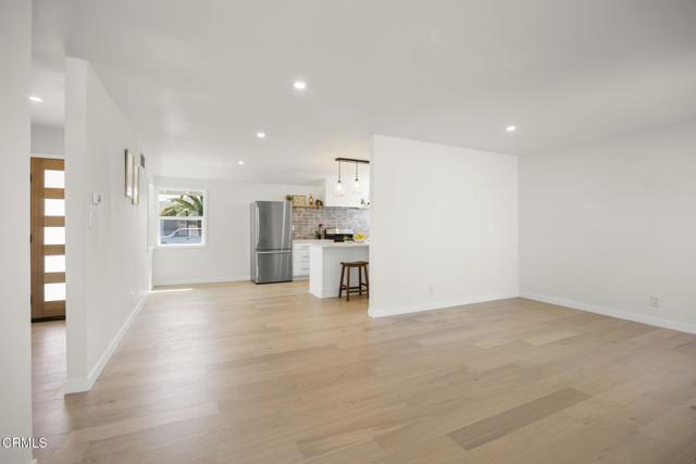 Detail Gallery Image 7 of 27 For 1711 Rialto St, Oxnard,  CA 93035 - 3 Beds | 2 Baths
