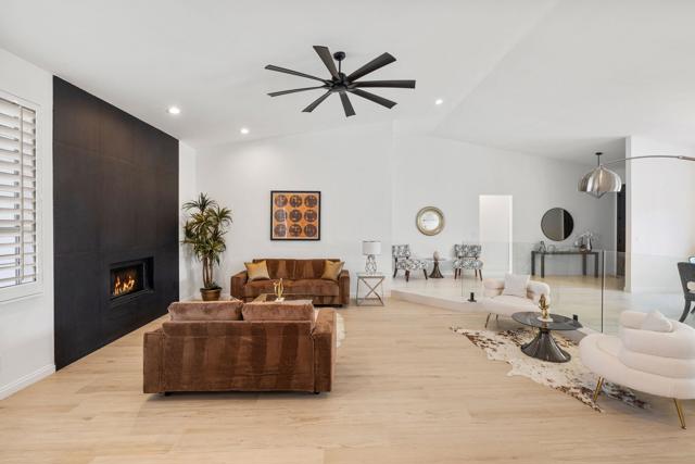 47215 Heliotrope Drive, Palm Desert CA: https://media.crmls.org/mediaz/6d4317b1-79c3-418e-ade5-92f2e0f7b1f8.jpg