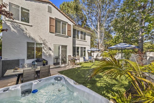 11225 Corte Isabelino, San Diego CA: https://media.crmls.org/mediaz/6d43bb4e-9658-4ea7-8273-134d27eb7d90.jpg