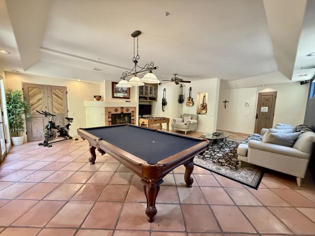 9918 Heavenly Way, La Mesa CA: https://media.crmls.org/mediaz/6d4469c6-a4f2-4355-8d04-4fe8b222efc6.jpg