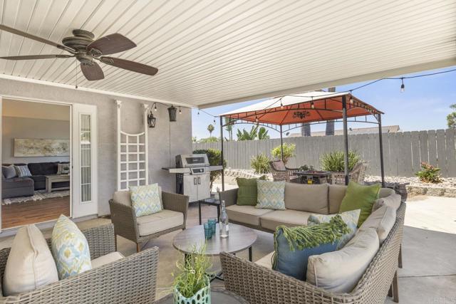 724 Hollowglen Road, Oceanside CA: https://media.crmls.org/mediaz/6d448579-7116-46bd-9146-b38d756a0cb1.jpg