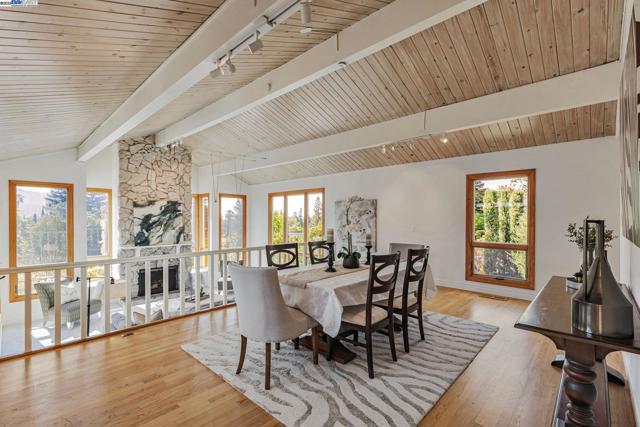 324 Merrilee Place, Danville CA: https://media.crmls.org/mediaz/6d44daf1-e0ec-4692-b493-05ad6750325e.jpg