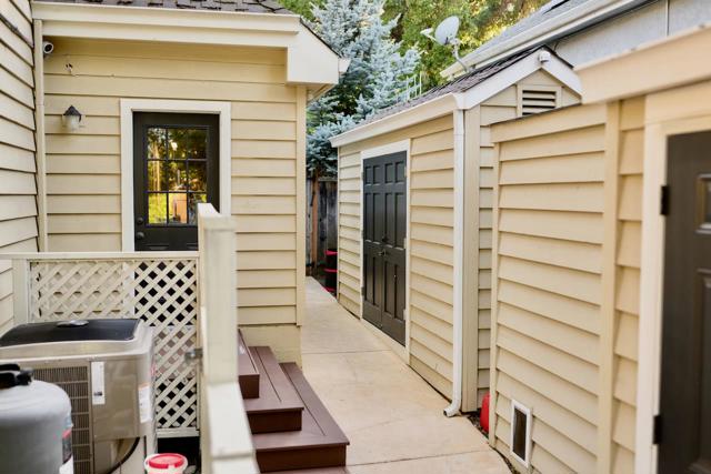 4 Sterling Lane, Scotts Valley CA: https://media.crmls.org/mediaz/6d4509eb-7ae1-4fea-a798-d2fec8750283.jpg