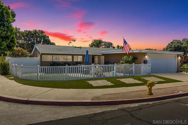 2597 Melbourne Dr, San Diego CA: https://media.crmls.org/mediaz/6d452df1-8f48-4928-b11c-1d0d99aaee0c.jpg