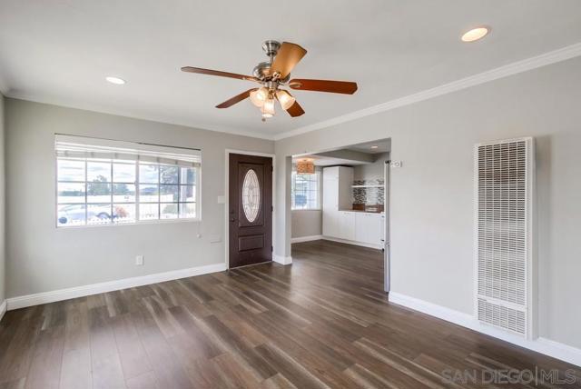 6327 Newsome Dr, San Diego CA: https://media.crmls.org/mediaz/6d466197-745c-4fe9-a3f0-3ea414270028.jpg