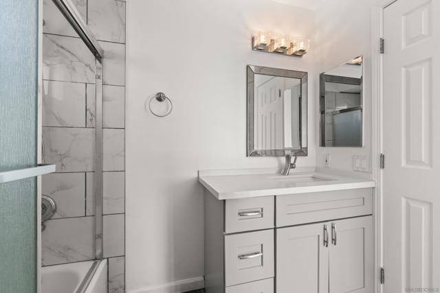 9811 Eucalyptus St, Spring Valley CA: https://media.crmls.org/mediaz/6d46de4f-5145-452c-9525-f9ec4cb9a604.jpg