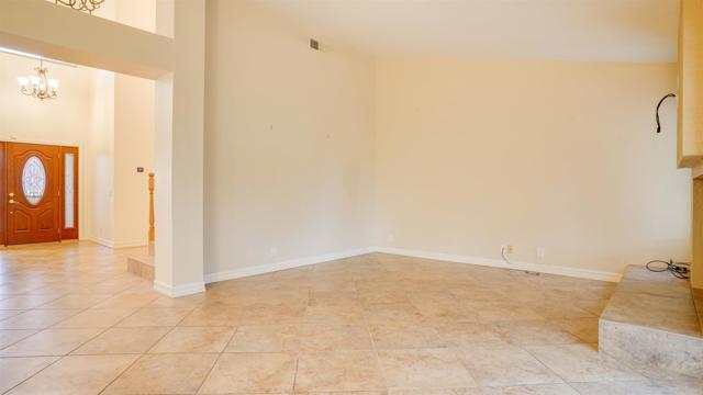 Detail Gallery Image 15 of 40 For 2626 Magellan Ln, Vista,  CA 92081 - 3 Beds | 2/1 Baths