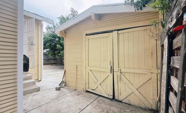 130 E Worth Street, Stockton CA: https://media.crmls.org/mediaz/6d4848ca-64c4-4ca2-a5e0-27530cdff86a.jpg