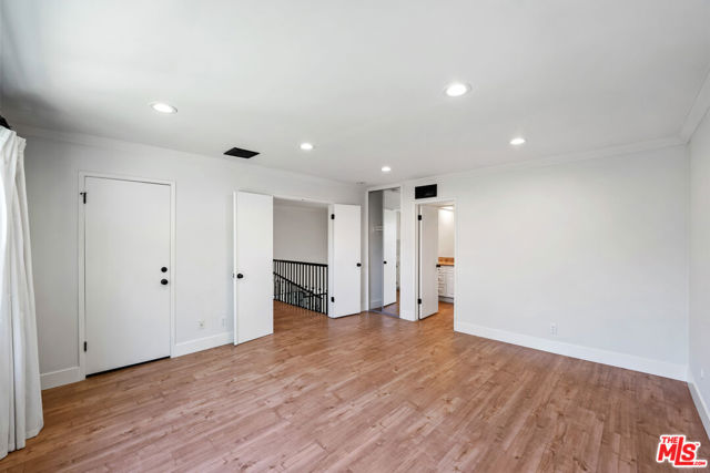 22619 Town Crier Road, Calabasas CA: https://media.crmls.org/mediaz/6d4869fc-bac5-4bf3-b985-551be2ab508a.jpg