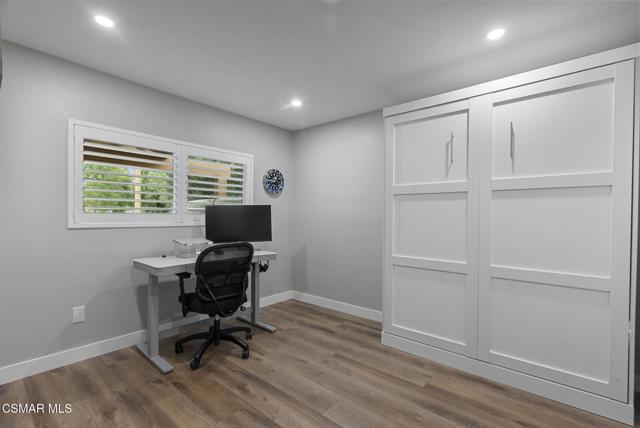 32140 Watergate Road, Westlake Village CA: https://media.crmls.org/mediaz/6d48782a-fec9-4f5e-bae7-5df10f211b3c.jpg