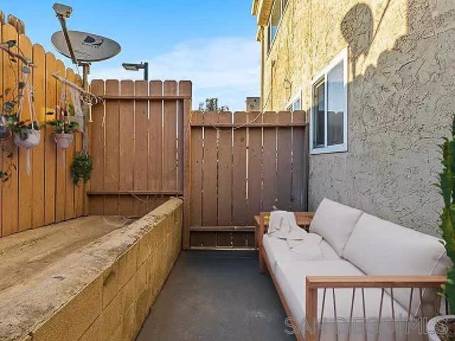 9860 Dale Ave, Spring Valley CA: https://media.crmls.org/mediaz/6d488174-51ea-45c3-8c5b-dc27a17ed1f4.jpg