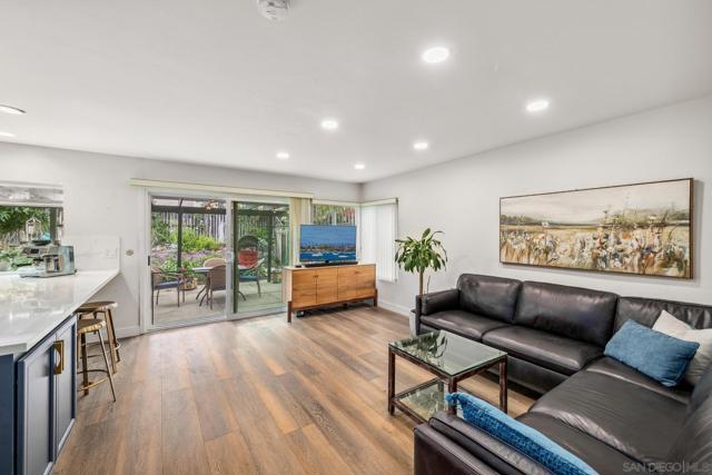 1554 Traveld Way, Encinitas CA: https://media.crmls.org/mediaz/6d48d211-684a-4325-b4d1-dc2a93d868bc.jpg