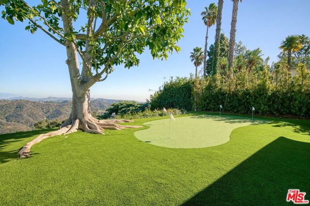 2262 Stradella Road, Los Angeles CA: https://media.crmls.org/mediaz/6d4985fb-6feb-498a-8fe2-e6895587f7cf.jpg