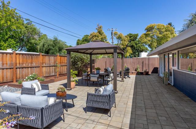 2842 Greer Road, Palo Alto CA: https://media.crmls.org/mediaz/6d49e412-ede7-4618-ba15-535e7e59de3a.jpg