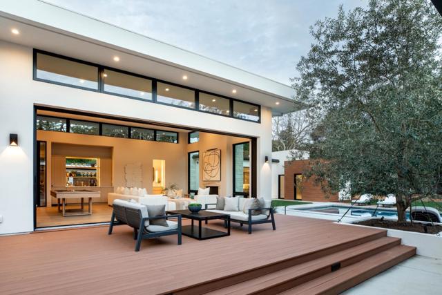 167 Almendral Avenue, Atherton CA: https://media.crmls.org/mediaz/6d49e84d-ae55-4121-8447-17d38ba84547.jpg