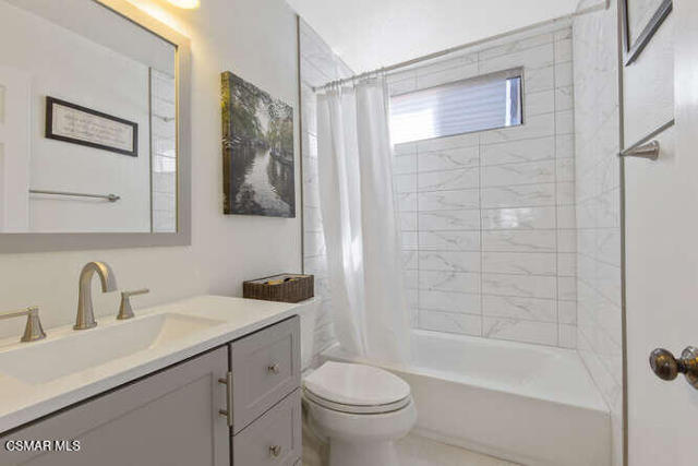 5837 Cochran Street, Simi Valley CA: https://media.crmls.org/mediaz/6d4b294e-bf69-4aee-80de-65f042a93e85.jpg
