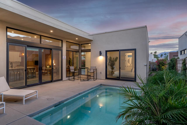 761 Nugget Lane, Palm Springs CA: https://media.crmls.org/mediaz/6d4be440-2674-4257-98d0-9c21e73adc5a.jpg