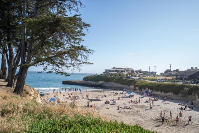 610 14th Avenue, Santa Cruz CA: https://media.crmls.org/mediaz/6d4c65db-13d9-4e06-8760-9b046b13a335.jpg