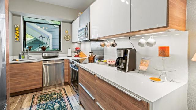 2600 Oak Road, Walnut Creek CA: https://media.crmls.org/mediaz/6d4c8b5f-f1bd-4494-9316-ee11610f4b4d.jpg