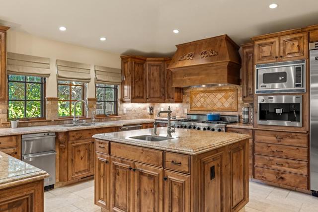 3116 Bird Rock Road, Pebble Beach CA: https://media.crmls.org/mediaz/6d4df9f9-a114-44d2-ab4d-3258e7d61574.jpg