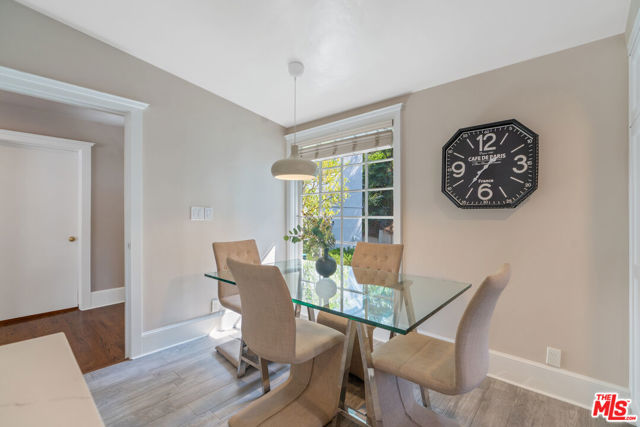 3564 Summerfield Drive, Sherman Oaks CA: https://media.crmls.org/mediaz/6d4e5162-c232-4c64-8865-9e4c7eb03c11.jpg
