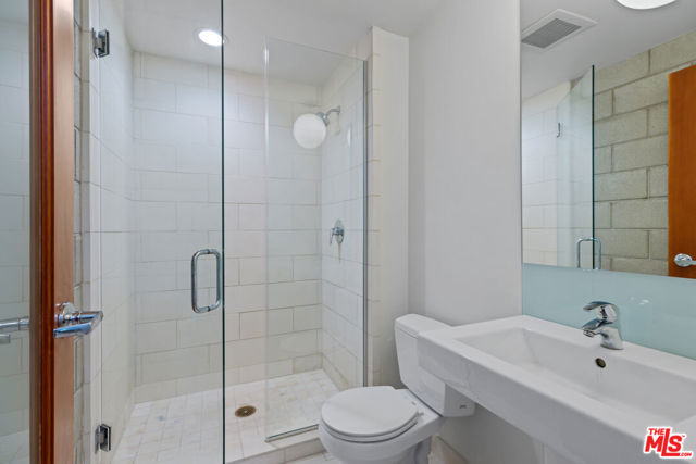  Commercial for Sale in Los Angeles, California