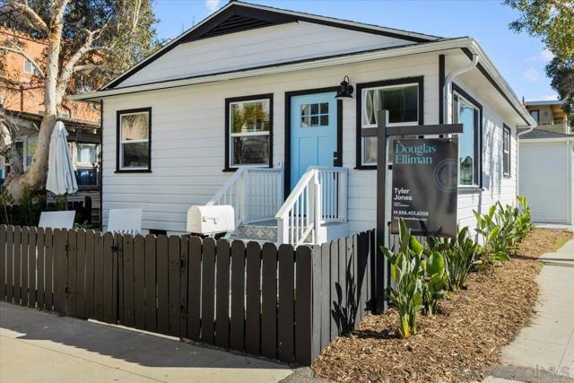 Image 41 of 42 For 803 Vanitie Ct