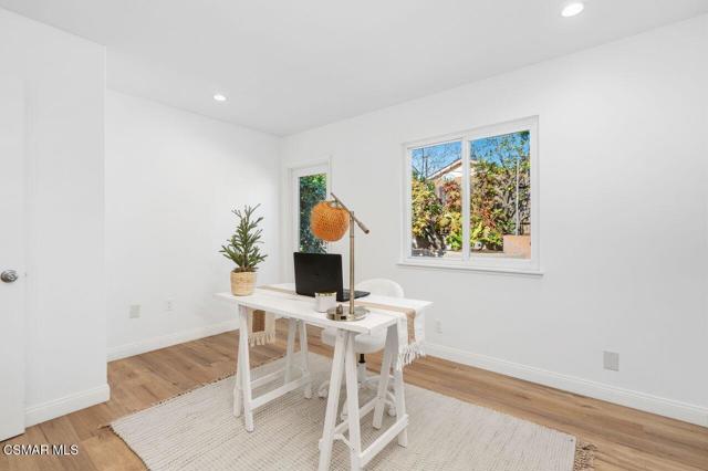 3359 Ridden Street, Camarillo CA: https://media.crmls.org/mediaz/6d4f2bda-f80b-496b-a790-62326396efe7.jpg