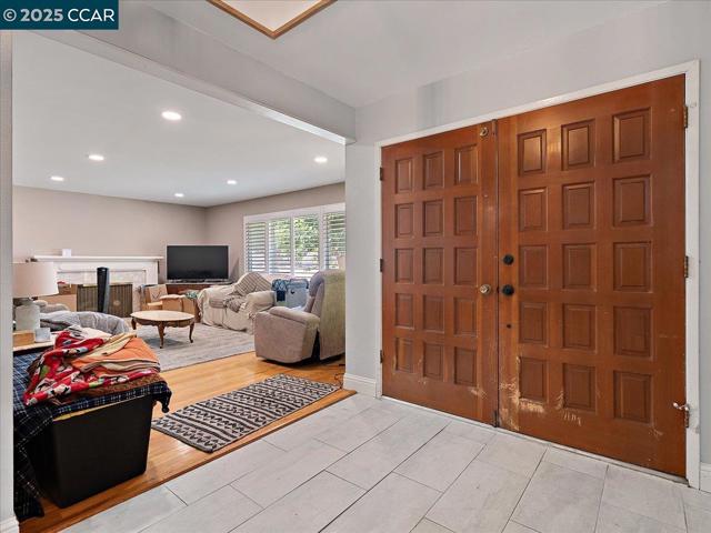 1546 Koch Ln, San Jose CA: https://media.crmls.org/mediaz/6d4fdd17-5152-48ac-a5ba-4981608acadb.jpg