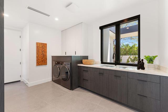 3 Siena Vista Court, Rancho Mirage CA: https://media.crmls.org/mediaz/6d501ca4-df78-41b9-899a-aa08a0880c2c.jpg