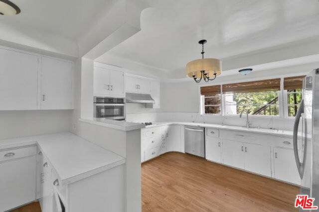 11378 Ovada Place, Los Angeles CA: https://media.crmls.org/mediaz/6d507e2e-d282-4124-b3c9-a0fd61c92b9c.jpg