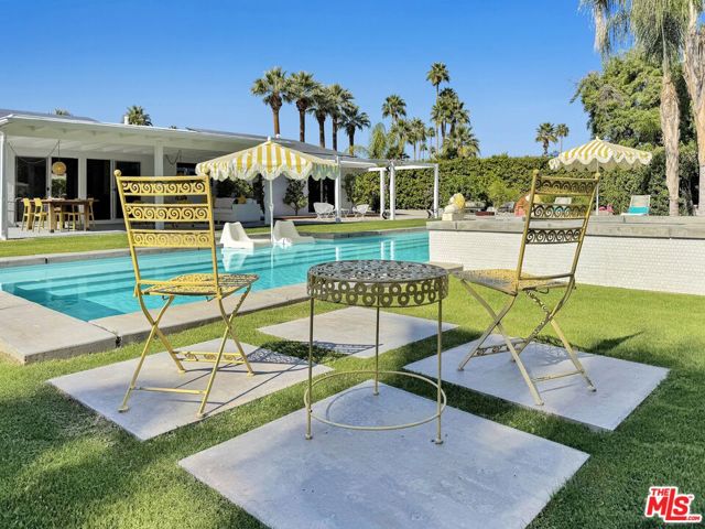 2235 E Paseo Gracia, Palm Springs CA: https://media.crmls.org/mediaz/6d50f5e0-b819-4bd7-ae8a-0b2dbd421c44.jpg
