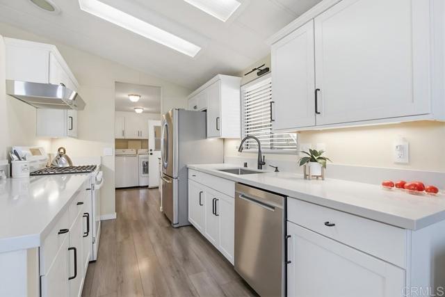 Detail Gallery Image 16 of 43 For 3514 Don Juan Dr, Carlsbad,  CA 92010 - 2 Beds | 2 Baths