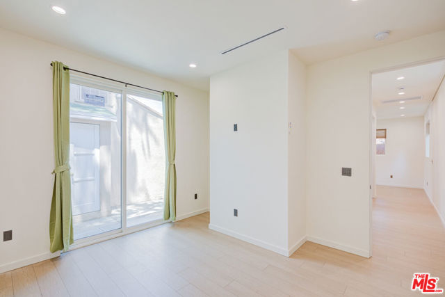 11334 Oxnard Street, North Hollywood CA: https://media.crmls.org/mediaz/6d520f58-0f09-4a29-acd1-8680cf3efb7e.jpg