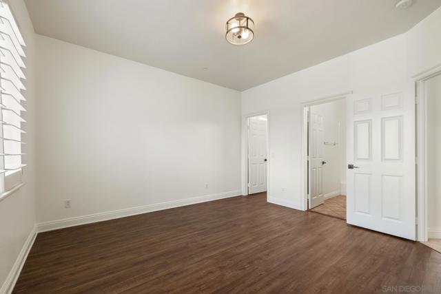 10263 Winecreek Ct, San Diego CA: https://media.crmls.org/mediaz/6d52871d-fd7b-4c8b-9f9c-5966fd310eb0.jpg
