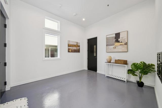 1433 Floribunda Avenue, Burlingame CA: https://media.crmls.org/mediaz/6d54f9bb-640d-452f-ad73-66c1af823494.jpg