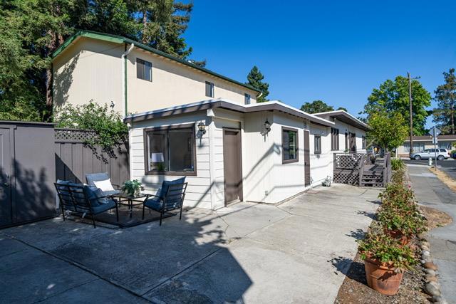 1308 Oxford Street, Redwood City CA: https://media.crmls.org/mediaz/6d56341c-0500-4b12-9e76-8206cf60747d.jpg
