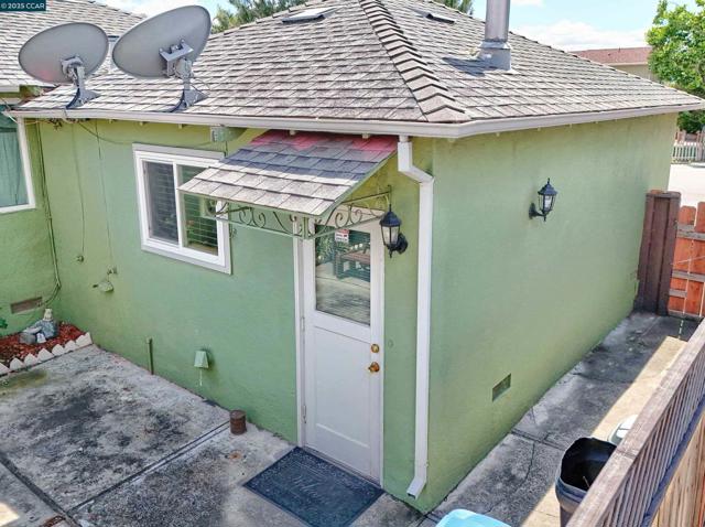 848 Linda Vista Street, San Jose CA: https://media.crmls.org/mediaz/6d56db79-8656-4f98-b3a7-7dde6835c9ea.jpg