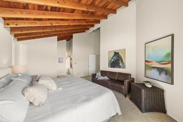 861 Railroad Avenue, Half Moon Bay CA: https://media.crmls.org/mediaz/6d56e494-10c9-4dfe-8b92-a49c6d6fee7f.jpg