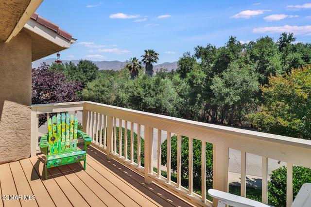 434 Vista Dorado Lane, Oak Park CA: https://media.crmls.org/mediaz/6d58f05a-d2b2-4aa9-9a2e-0f75fd0de3d6.jpg
